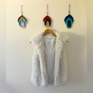 Aeropostale fuzzy vest with hood